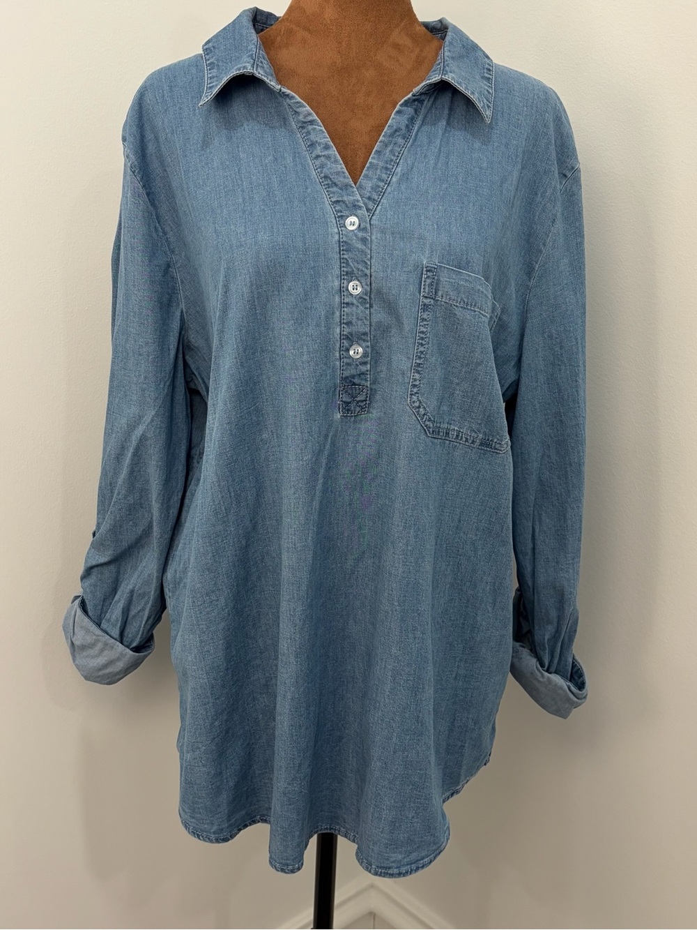 Market & Spruce Marley Button Down Distressed Denim Indigo Blue Top